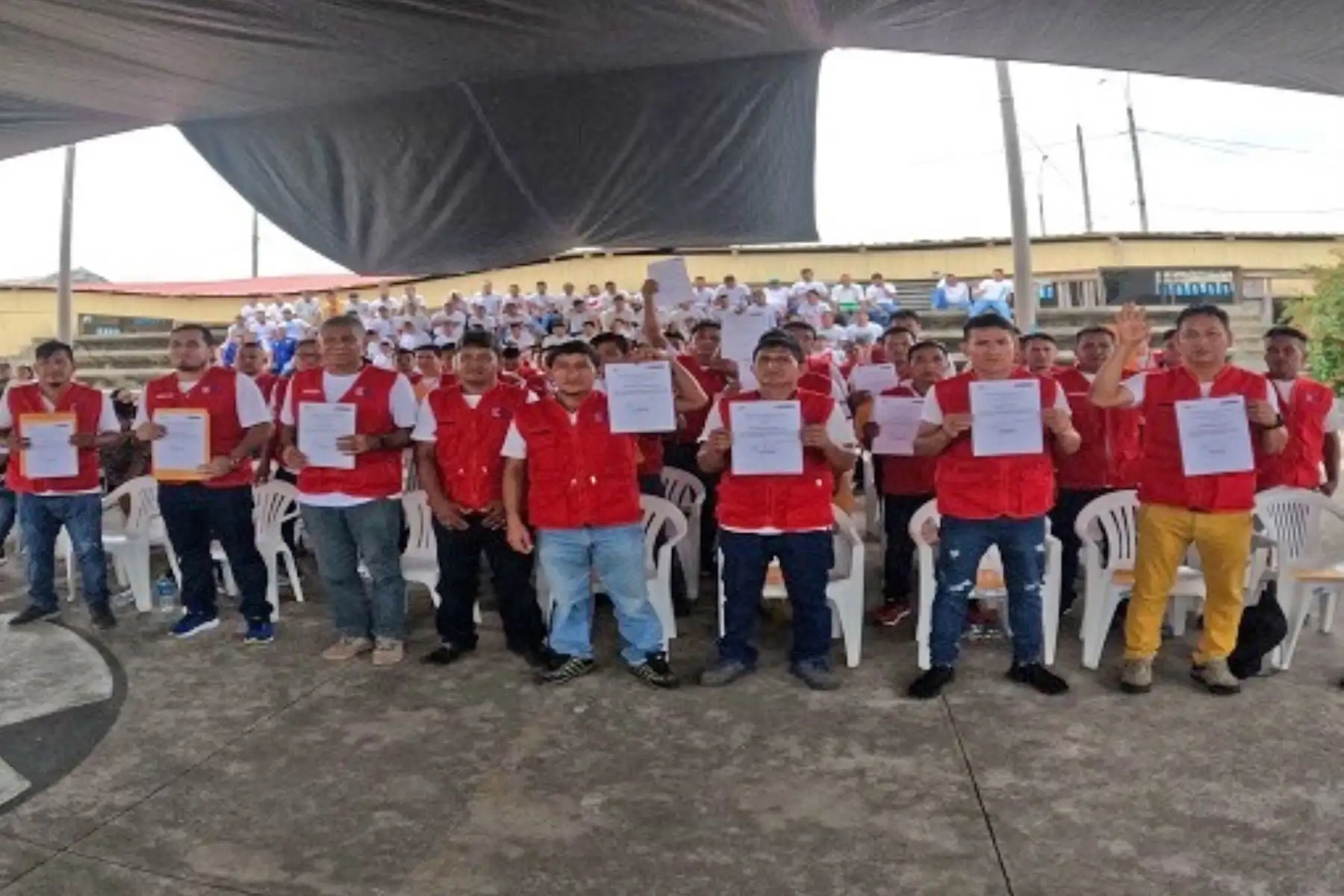 Produce certifica en carpintería industrial y artesanía a 53 internos de penal de Ucayali.