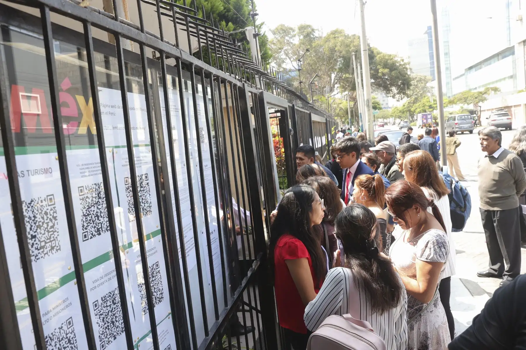 Son muchos los peruanos que intentan solucionar su situación tras tener pasajes comprados desde hace tiempo a tras. Foto: ANDINA/Melina Mejía