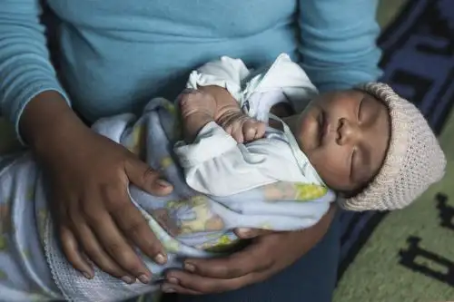 Si bien el índice nacional de embarazo adolescente ha mostrado una reducción en 2025, la cifra evidencia que persiste una brecha profunda: una adolescente de las zonas rurales tiene tres veces más probabilidades de haber estado embarazada que aquella de zonas urbanas. Foto UNFPA