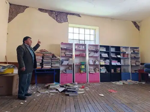 Más de 1,000 viviendas y otros inmuebles de Andahuaylillas presentan daños a causa de los continuos sismos que se registran en ese distrito ubicado en Cusco. ANDINA/Percy Hurtado Santillán
