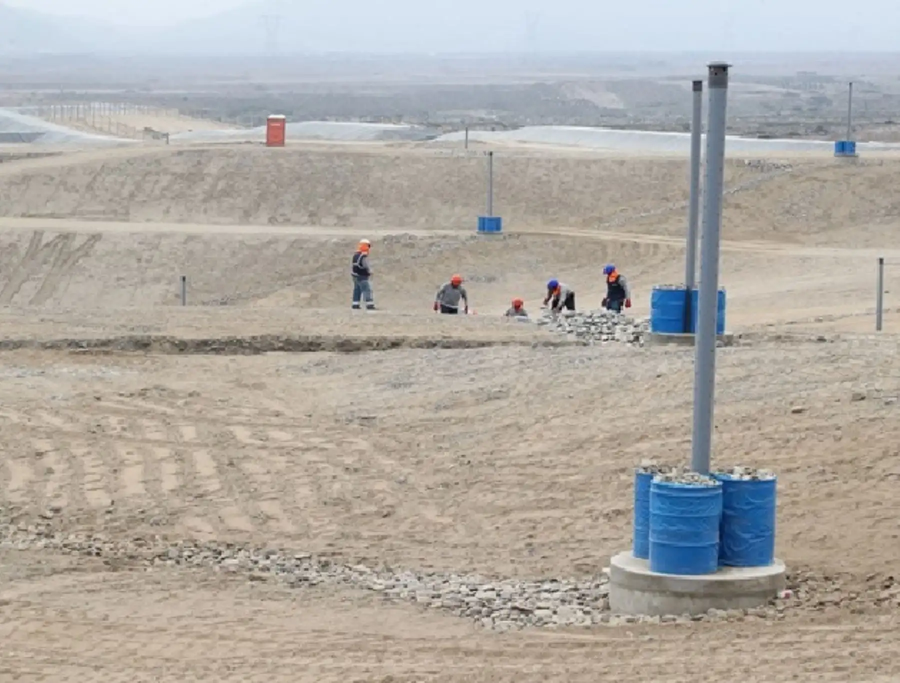 Los trabajos de la nueva infraestructura para la disposición final de residuos y planta de valorización de Trujillo registran un avance del 70 % y estará listo en setiembre, informó el Minam. ANDINA/Difusión