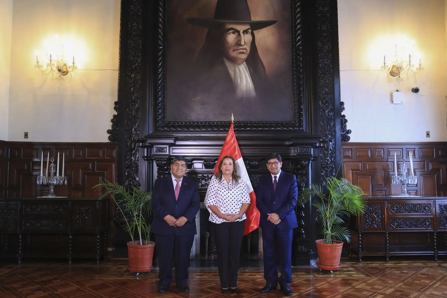 La presidenta Dina Ercilia Boluarte Zegarra, participó en una reunión de trabajo con el Gobernador Regional de Arequipa, Señor Rohel Sánchez Sánchez.
Foto: ANDINA/Prensa Presidencia