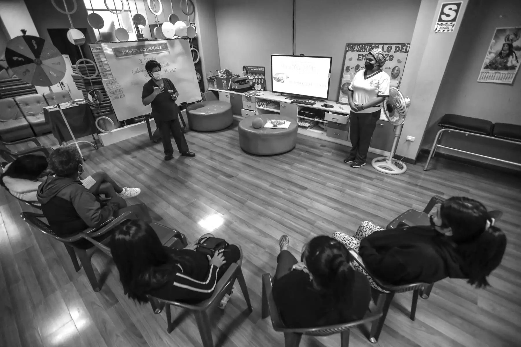 Esta es la Unidad Ambulatoria del Servicio de Adolescencia del Instituto Nacional Materno Perinatal (ex Maternidad de Lima), a donde acuden jóvenes adolescentes embarazadas para recibir orientación sobre su futuro como madres. Foto: ANDINA/Daniel Bracamonte