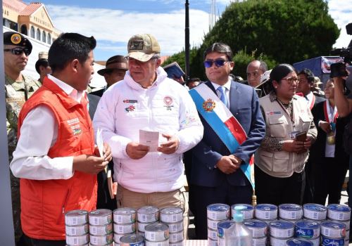 Ministro de Defensa, Walter Astudillo, inauguró ayer la II Campaña Cívica Multisectorial de Salud en la provincia de Yunguyo, región Puno. La actividad se realizará hasta el viernes 10 de mayo.
