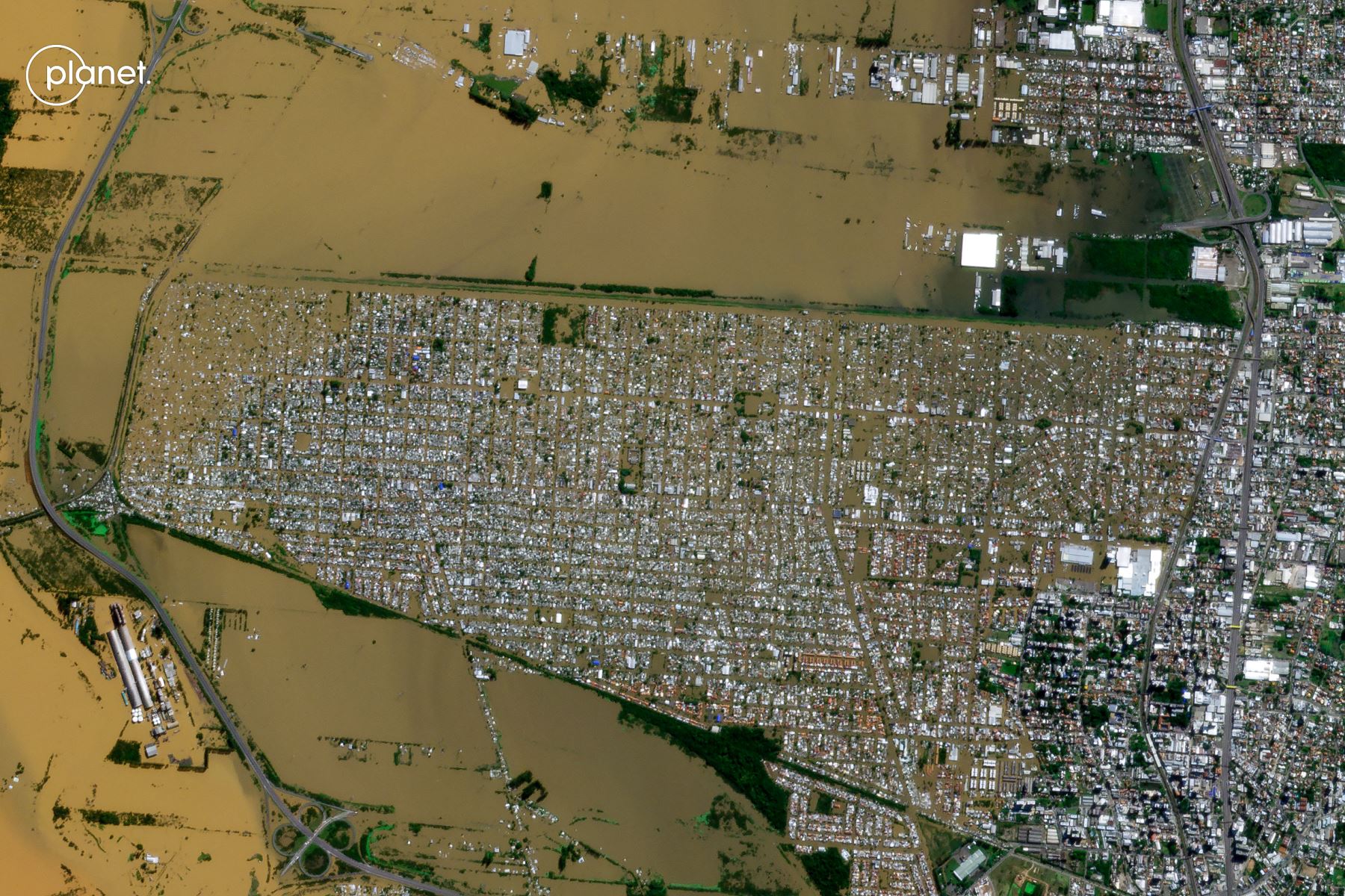 Vista aérea de Porto Alegre, estado de Rio Grande do Sul, Brasil, después de que tormentas torrenciales devastaran áreas en el sur de Rio Grande do Sul. Foto: AFP