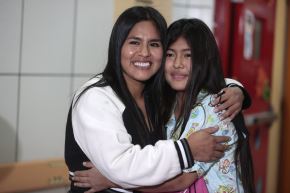 La señora Luz María Janampa Oré le dio una luz de esperanza a su hija tras donarle un riñón. Foto: ANDINA/Vidal Tarqui
