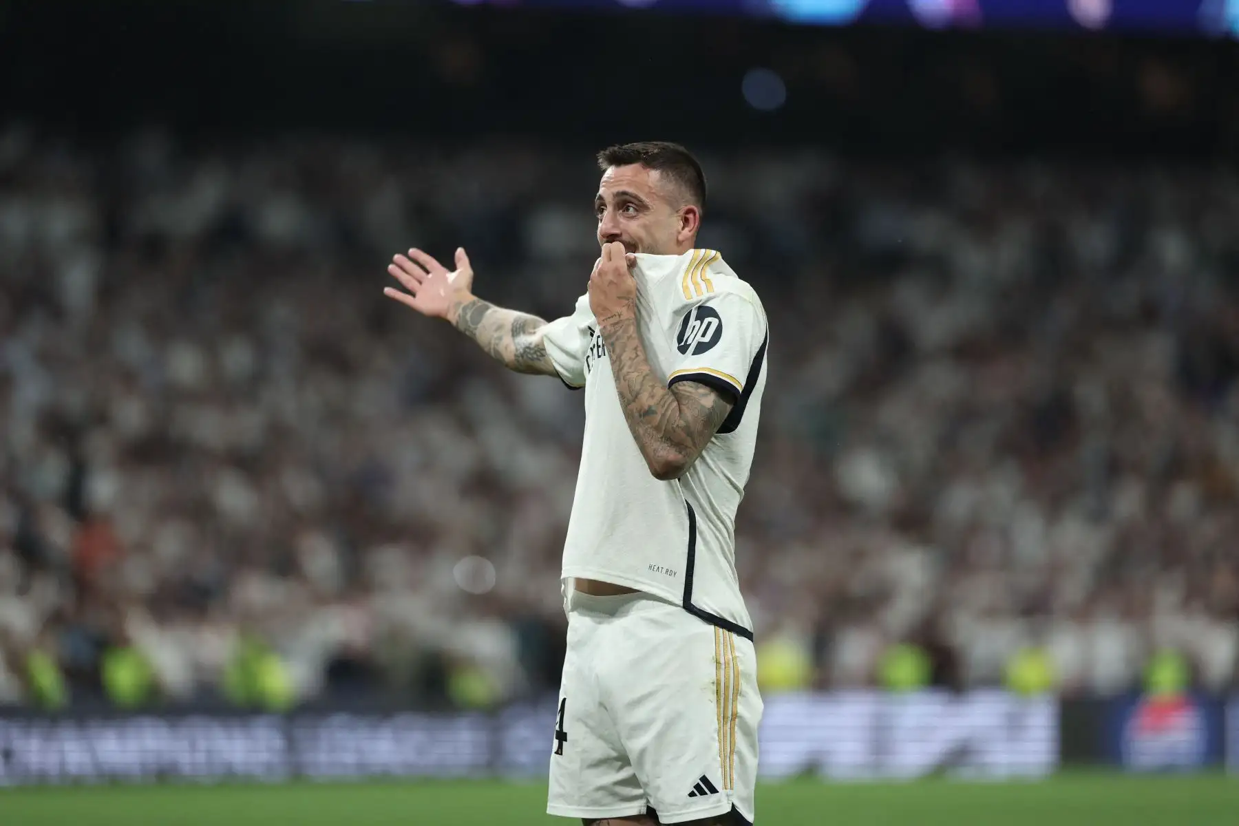 El delantero español del Real Madrid, Joselu celebra el gol durante el partido de fútbol de vuelta de la semifinal de la Liga de Campeones de la UEFA entre el Real Madrid CF y el FC Bayern de Múnich en el estadio Santiago Bernabeu de Madrid.
Foto: AFP