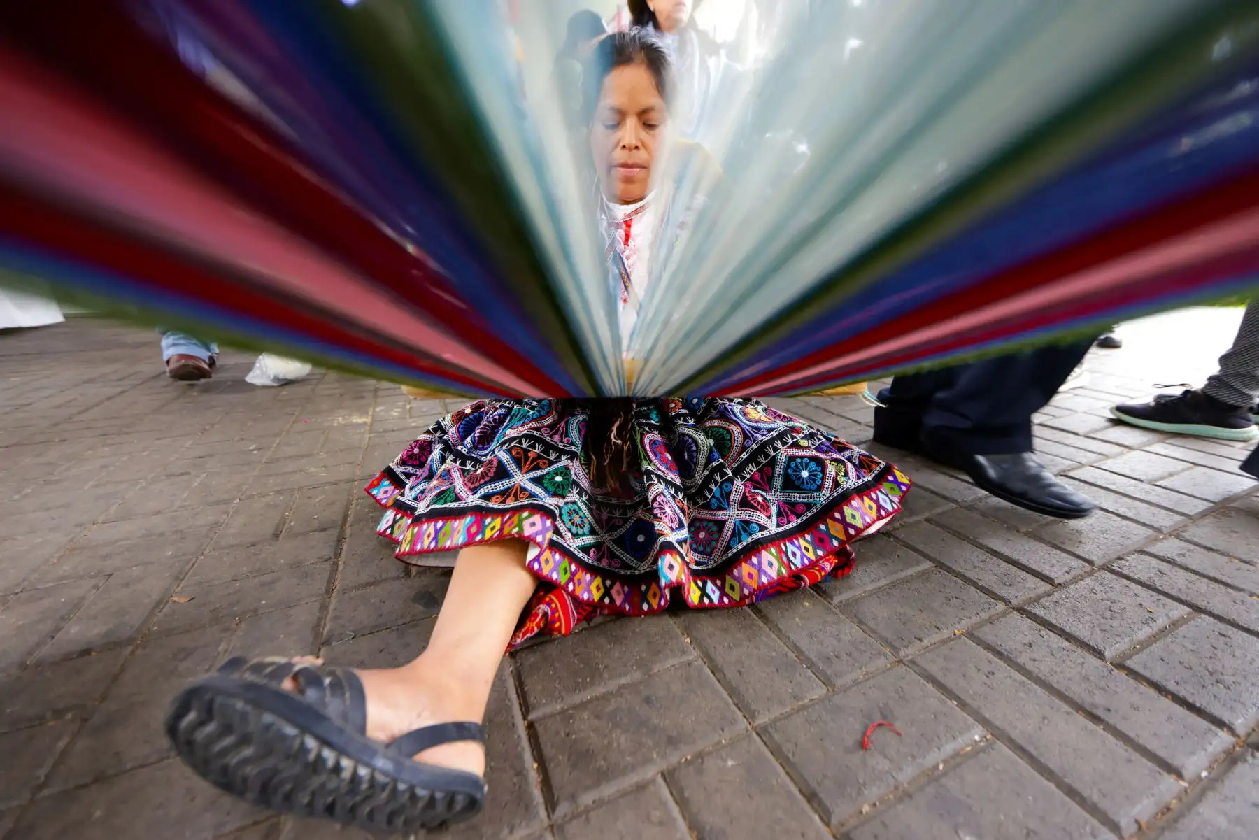 Con el nombre de Pachamama, en honor a la madre tierra y alusiva al Día de la Madre, los asistentes podrán encontrar una amplia variedad de regalos artesanales, desde prendas como chompas y zapatos de fieltro elaborados con lana de oveja.
Foto: ANDINA / Luis Iparraguirre