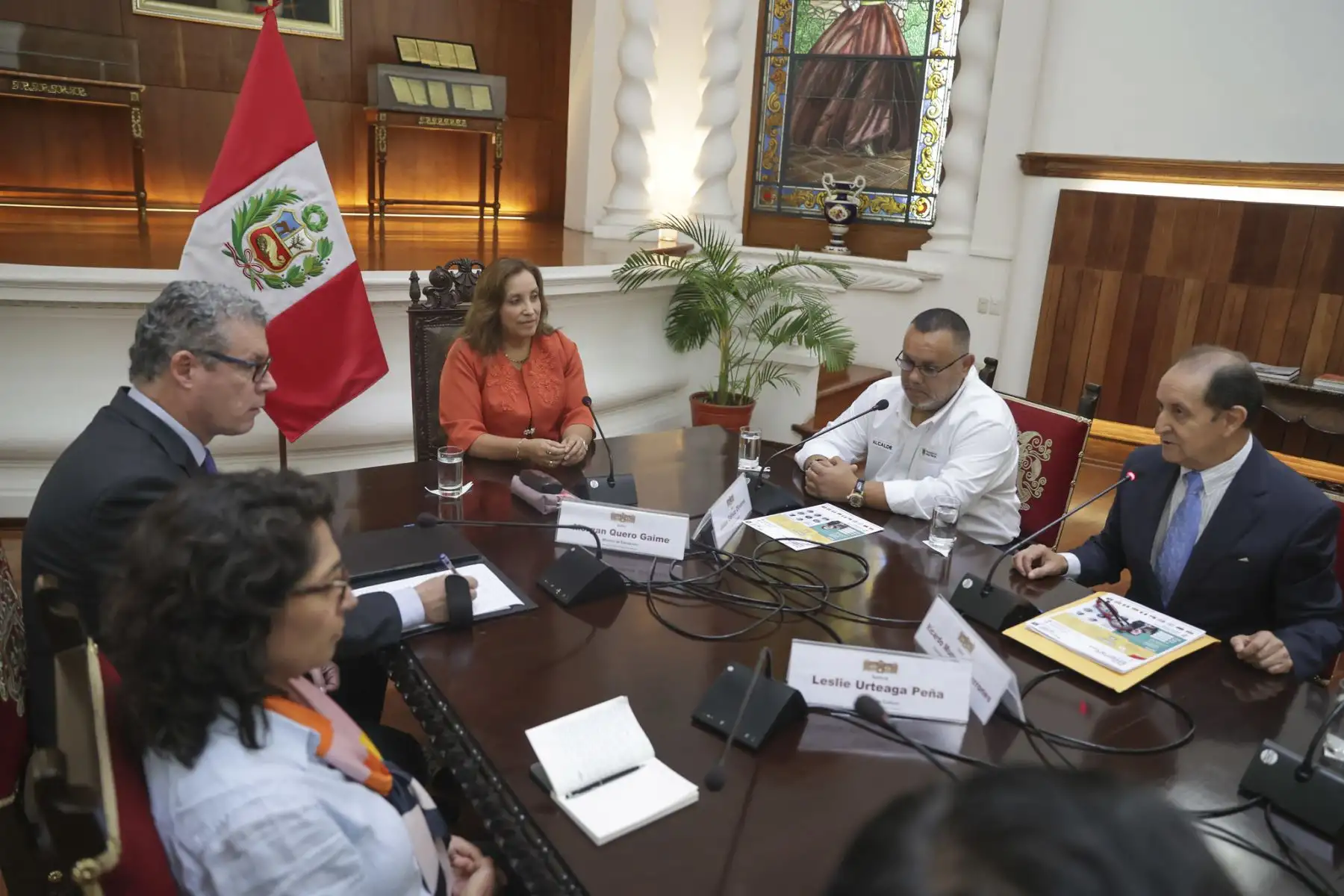 La jefa de Estado lideró reunión de trabajo con autoridades y representantes de la Cámara Peruana del Libro.
Foto: ANDINA/Prensa Presidencia