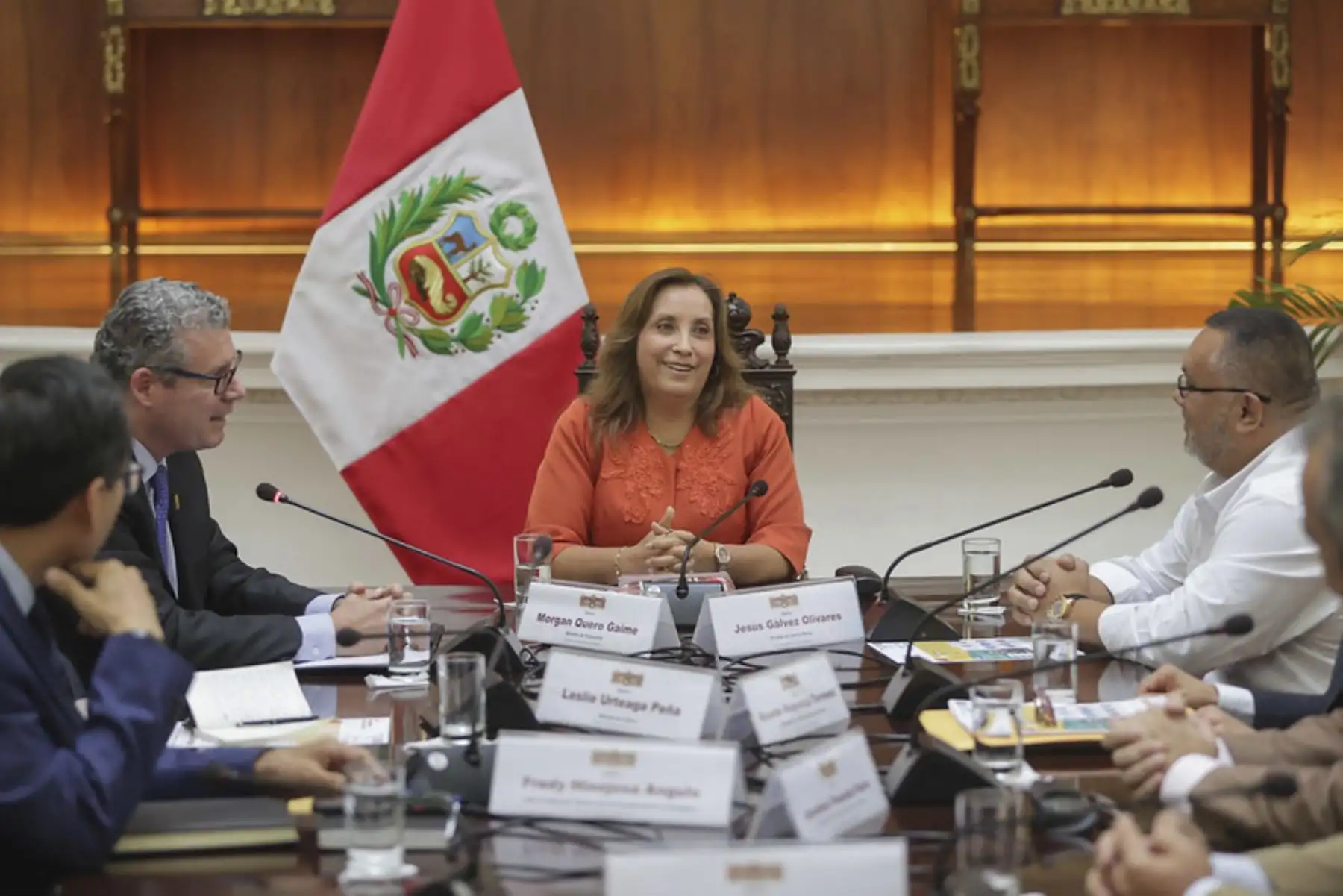 La jefa de Estado lideró reunión de trabajo con autoridades y representantes de la Cámara Peruana del Libro.
Foto: ANDINA/Prensa Presidencia