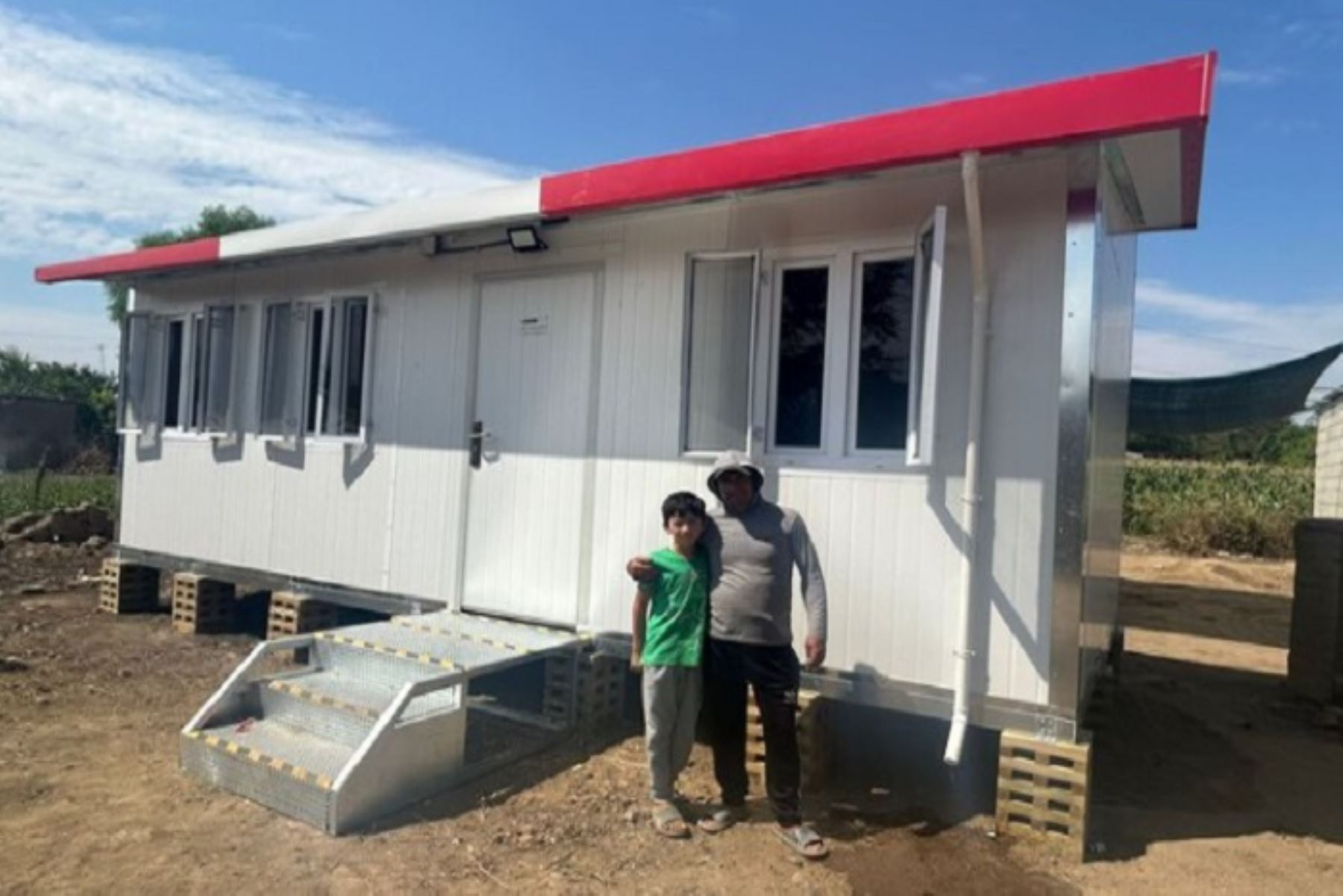 Esta es una ayuda oportuna que va a beneficiar a las familias que lo perdieron todo con el Ciclón Yaku.