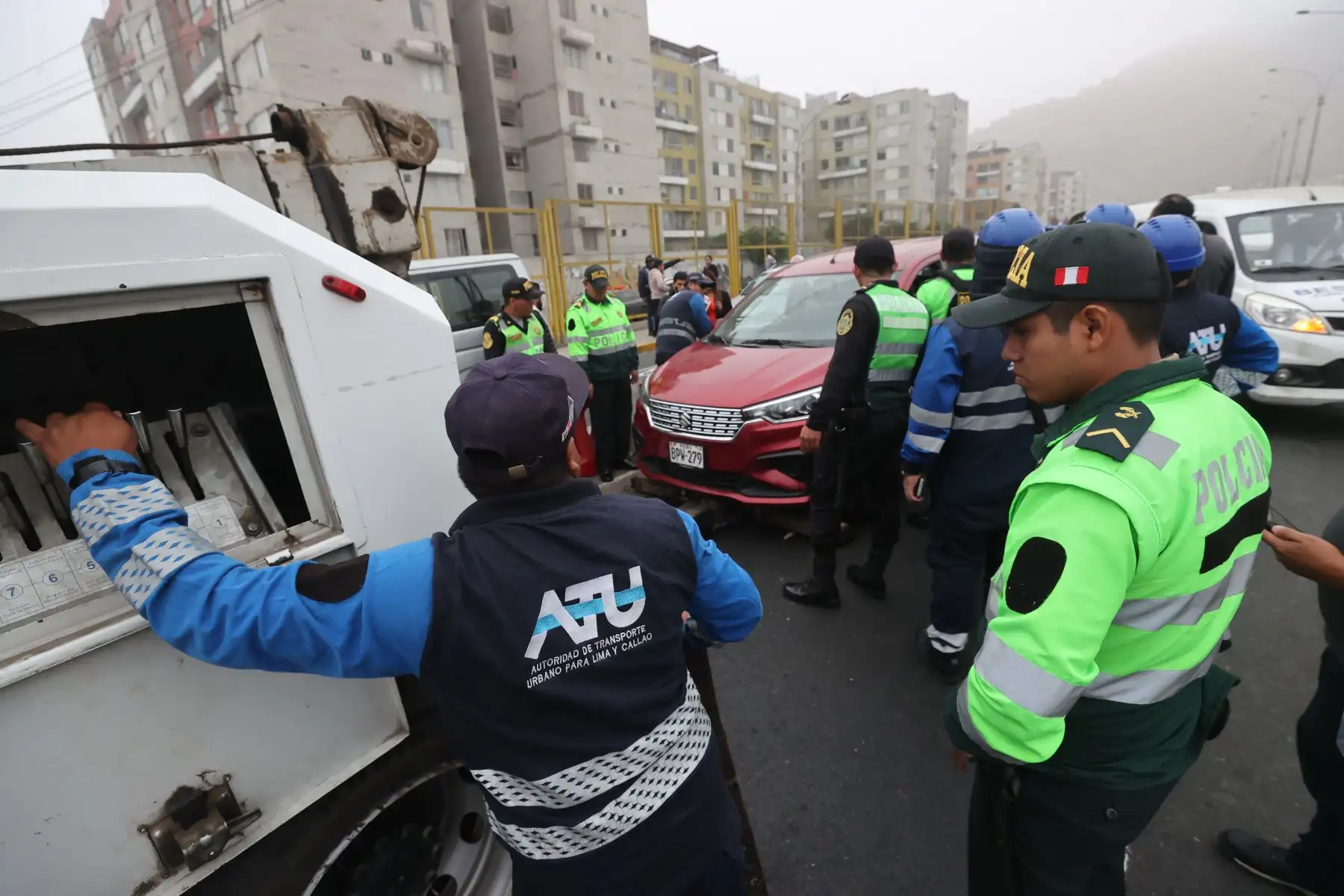 La ATU en conjunto con la Policía Nacional realizaron un megaoperativo en el distrito del Rímac contra el transporte informal.

Foto: ANDINA/Juan Carlos Guzmán Negrini