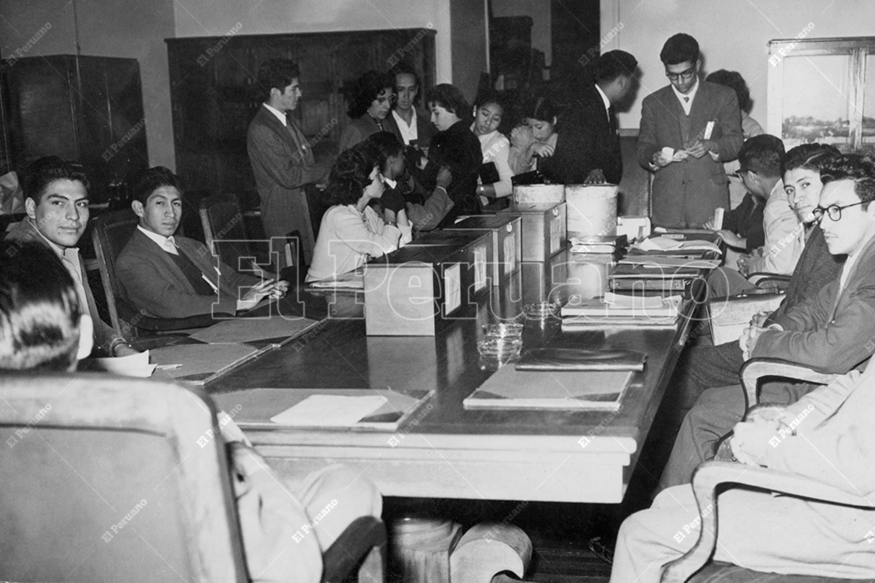 Lima - 1959 / Elecciones en la Universidad Nacional Mayor de San Marcos.  Foto: Archivo Histórico de El Peruano