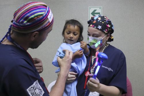 En el Perú, al año nacen aproximadamente 900 niños con la condición de labio fisurado y/o paladar hendido. Operación Sonrisa Perú logra operar a un tercio de ellos. ANDINA/ Opración Sonrisa.