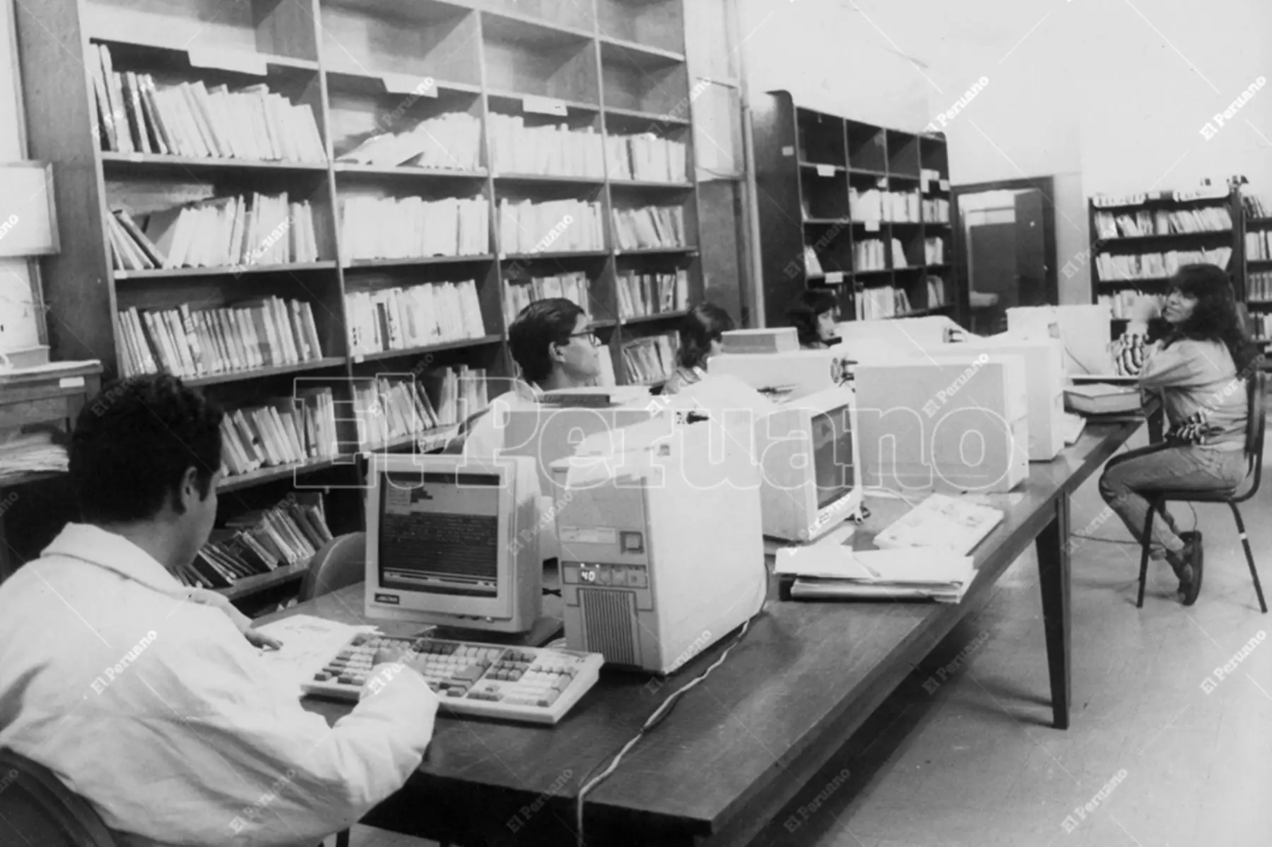 Lima - 10 mayo 1994 / Facultad de Ingeniería Industrial de la Universidad Nacional Mayor de San Marcos.  Foto: Archivo Histórico de El Peruano