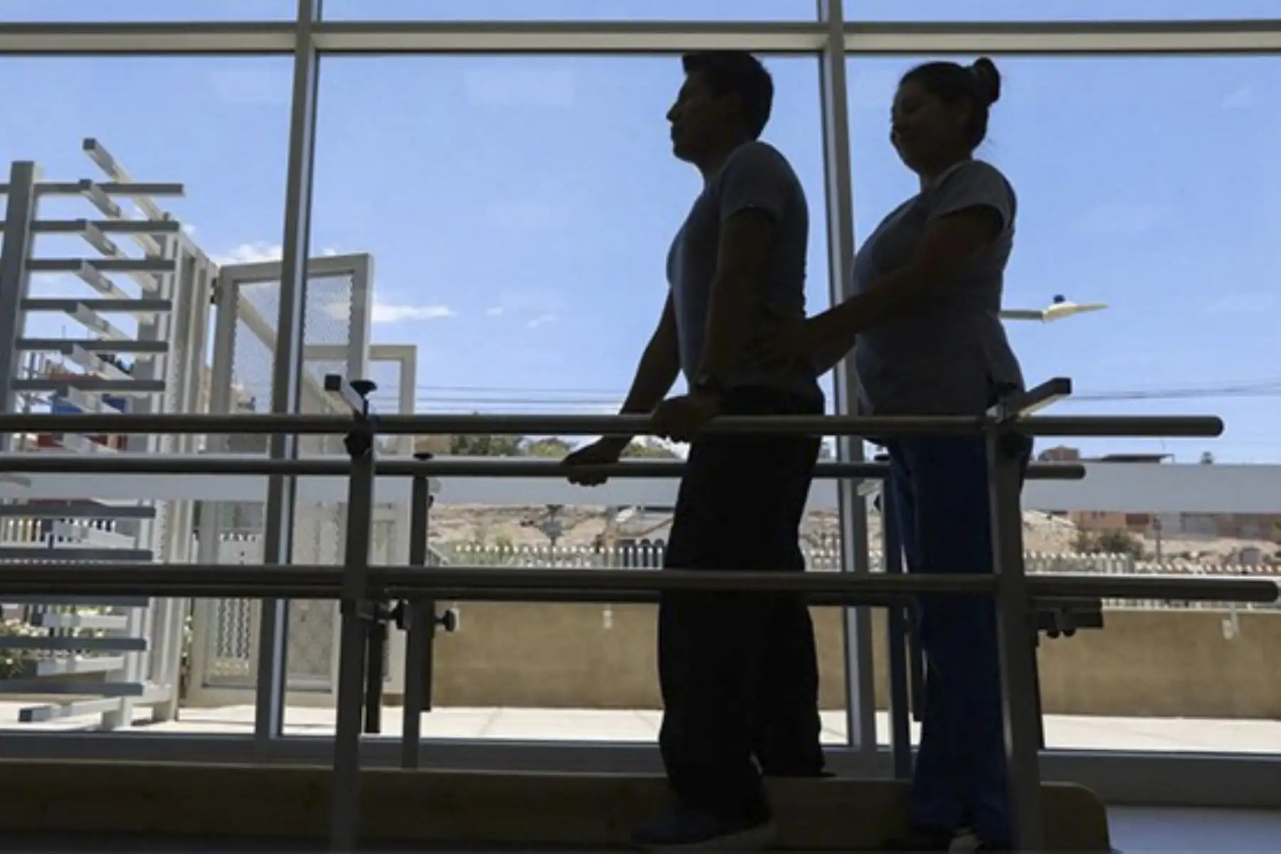 Entre las limitaciones más comunes que experimentan las personas con discapacidad, destacan las dificultades para moverse o caminar y/o para usar brazos o piernas. Foto: ANDINA/Difusión