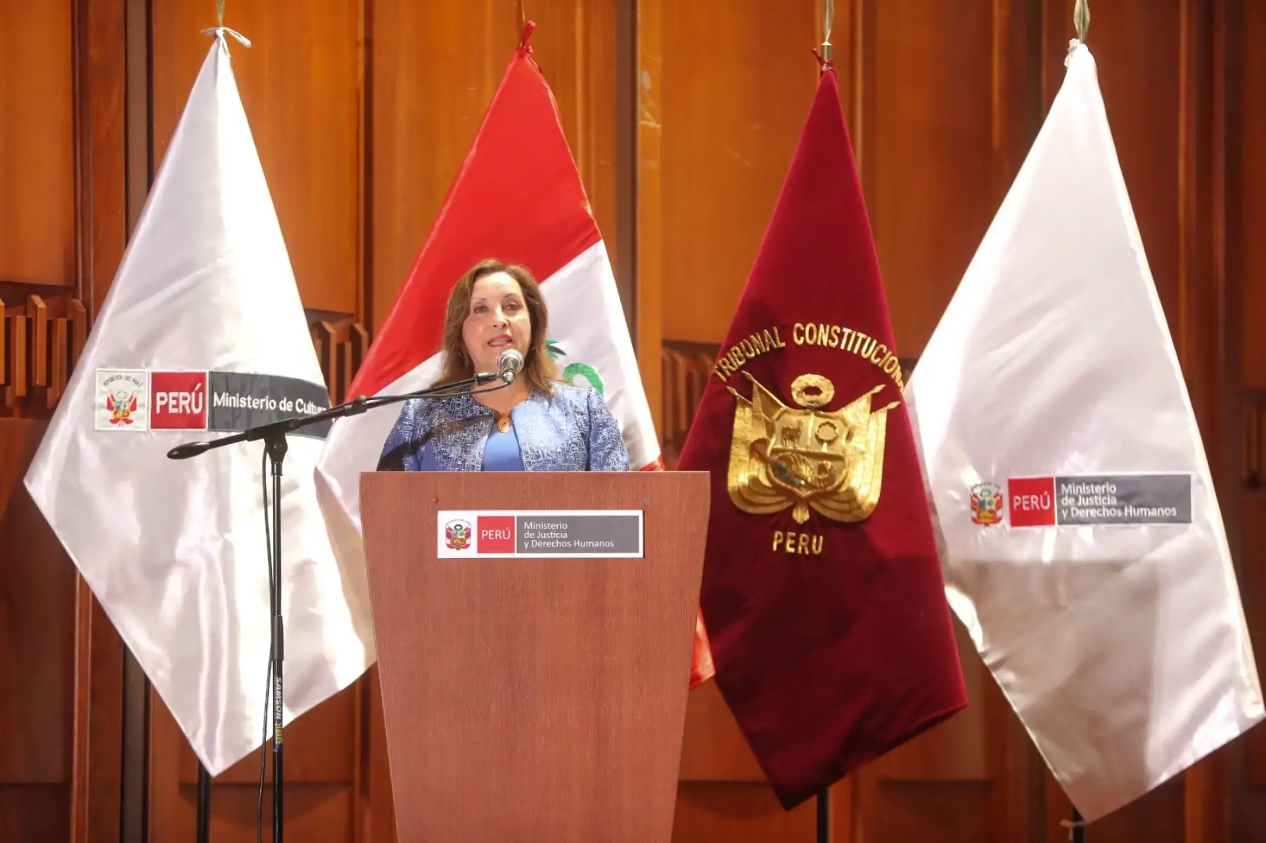 La presidenta de la república, Dina Boluarte, participó en la ceremonia de inauguración del seminario internacional ‘Constitución Política, Democracia y Valores Institucionales’. Foto: ANDINA/Prensa Presidencia