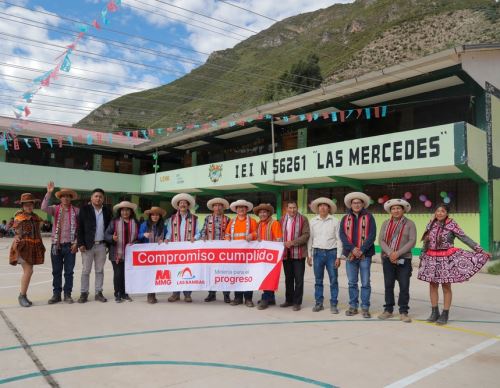 Más de S/ 1.4 millones invirtió la minera Las Bambas en la remodelación y mejoramiento del colegio de la comunidad de Huascabamba, ubicada en la provincia de Chumbivilcas, región Cusco. ANDINA/Difusión
