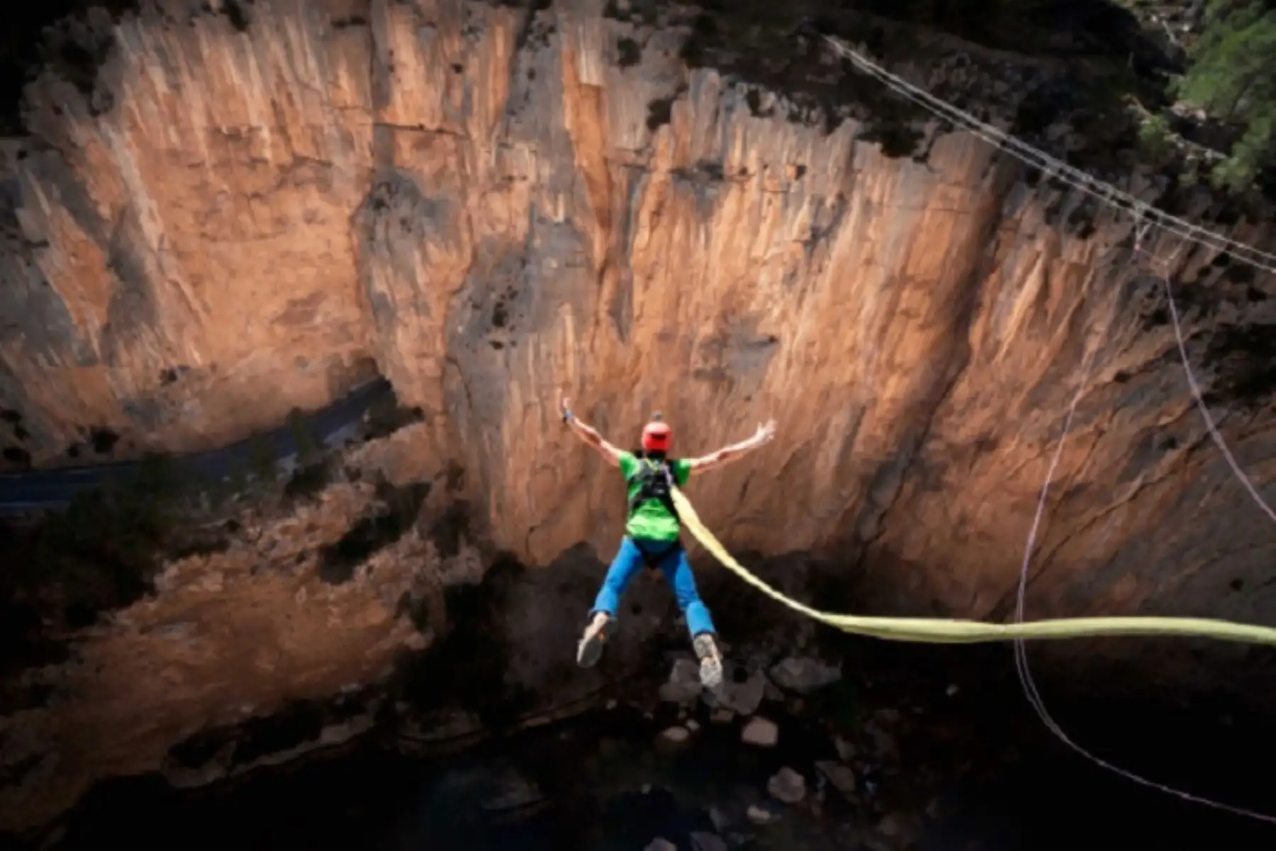 El Inacal ofrece una alternativa diferente para que las mamás disfruten su día con actividades turísticas como el puentismo, buceo, canotaje, canopy, entre otros.