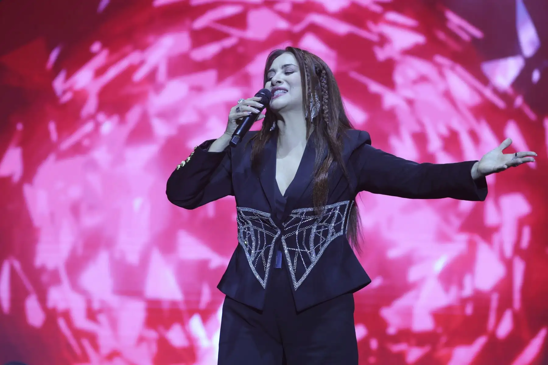 Previo a la celebración por el Día de la Madre, la cantante criolla peruana, Eva Ayllón, y la cantante chilena de música romántica deslumbraron en concierto gratuito en Lima.
Foto: ANDINA/Melina Mejía