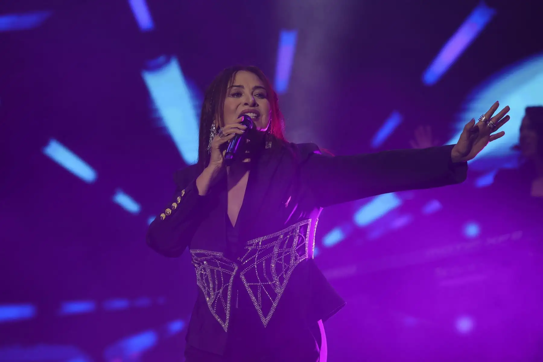 Previo a la celebración por el Día de la Madre, la cantante criolla peruana, Eva Ayllón, y la cantante chilena de música romántica deslumbraron en concierto gratuito en Lima.
Foto: ANDINA/Melina Mejía