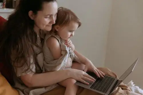 Día madre cómo encontrar empleos flexibles que combinen con la vida familiar