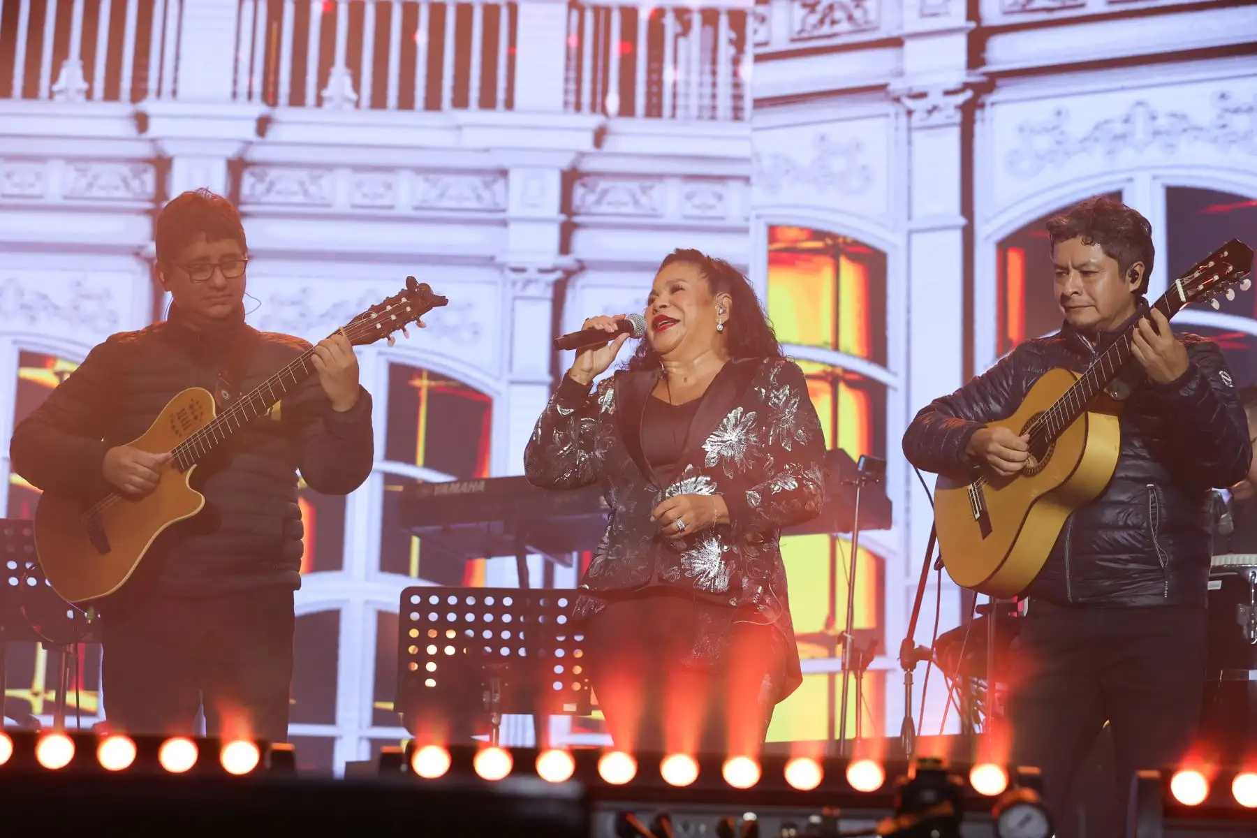 Eva Ayllón es considerada junto con Susana Baca y Tania Libertad, como los más grandes baluartes de la cultura de su país en el mundo. Foto:ANDINA/Melina Mejía