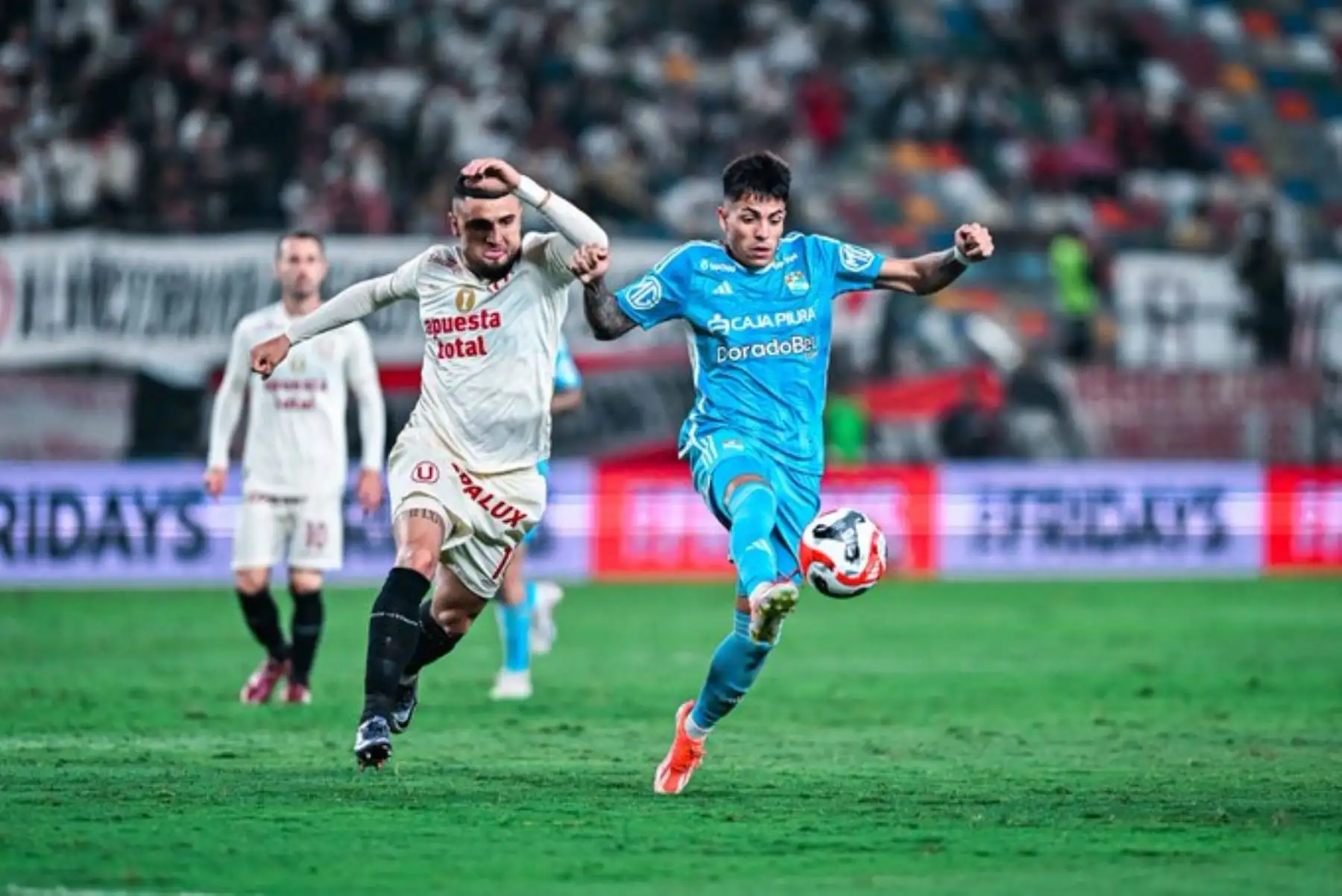 Sporting Cristal se enfrenta a Universitario por el campeonato de la lLiga 1. ANDINA/Difusión
