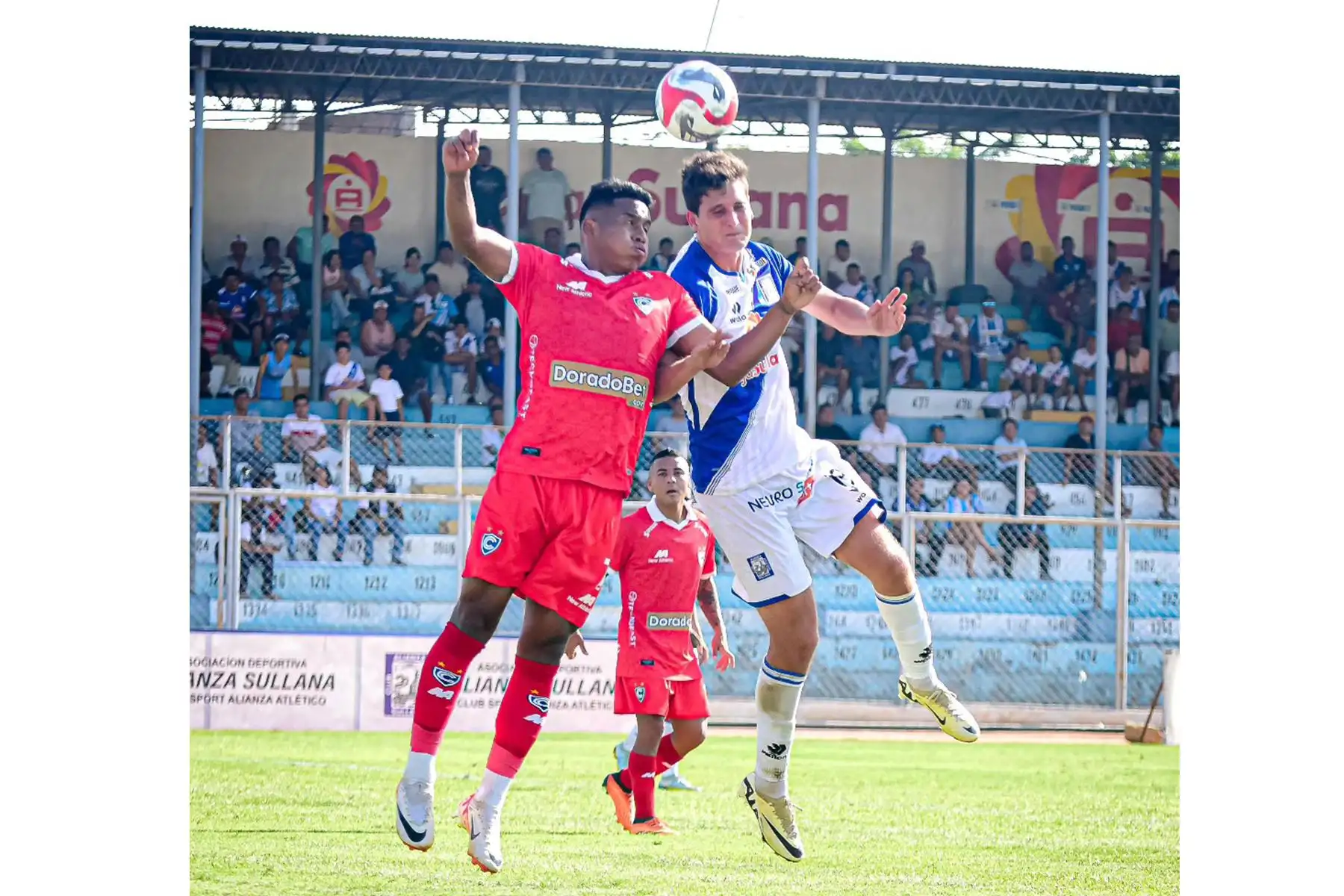 Con gol de Carlos Garcés en el segundo tiempo, Cienciano superó al Alianza Atlético de Sullana por 1-0, en el partido de la fecha 15 del Torneo Apertura de la Liga 1, jugado en el Estadio Municipal "Campeones del 36", en Sullana, Piura. Foto: Alianza Atlético