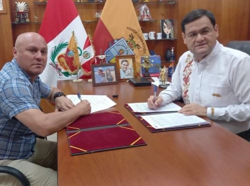El Gobierno Regional de Lambayeque y la empresa de saneamiento Epsel firmaron acuerdo para ejecutar la limpieza de las lagunas Boró y garantizar el abastecimiento de agua potable para Chiclayo. ANDINA/Difusión