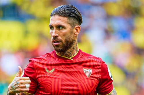 Sergio Ramos vistiendo la camiseta del Sevilla en el partido ante Villareal CF por La Liga.