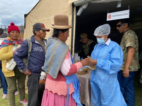 La Campaña Cívica Multisectorial organizada por las Fuerzas Armadas llegó a la provincia de Huancané, región Puno, para atender a la población local.