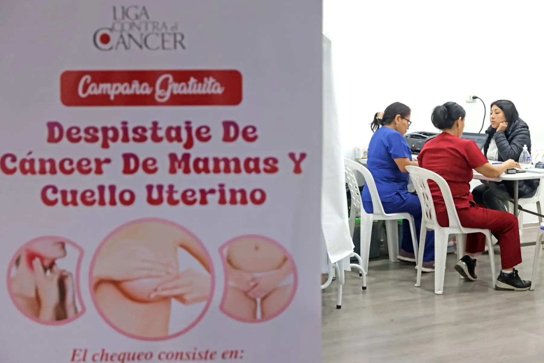 La Autoridad de Transporte Urbano para Lima Metropolitana y la Liga Contra el Cáncer realizan una campaña gratuita de despistaje de cáncer de mama y cuello uterino en la Estación Central del Metropolitano. Foto: ANDINA/ Luis Iparraguirre