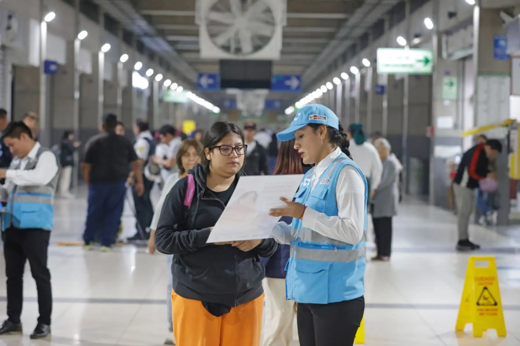 La ATU y la Liga Contra el Cáncer realizan despistaje gratuito de cáncer de mama y cuello uterino en la Estación Central del Metropolitano. Foto: ANDINA/ Luis Iparraguirre