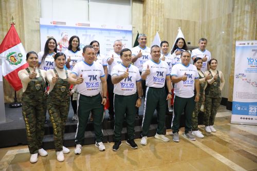 En las instalaciones del Estadio Nacional, se realizó el lanzamiento de la "Carrera 7k: Yo vivo sin drogas", organizado por la DIRANDRO, DEVIDA, la Municipalidad Metropolitana de Lima y el Instituto Peruano del Deporte.