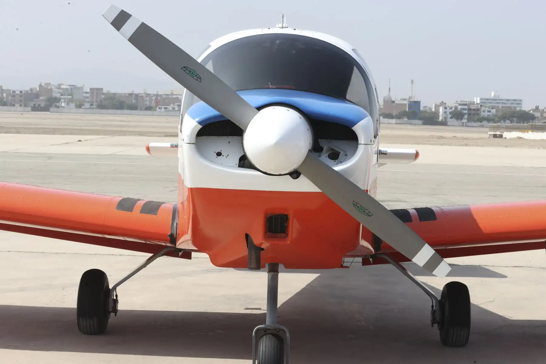 La Fuerza Aérea del Perú presentó su nuevo avión ALARUS CH-2000, producido en nuestro país en el Servicio de Mantenimiento de la FAP (SEMAN) y consta de 5 unidades. 

Foto: ANDINA/Juan Carlos Guzmán Negrini