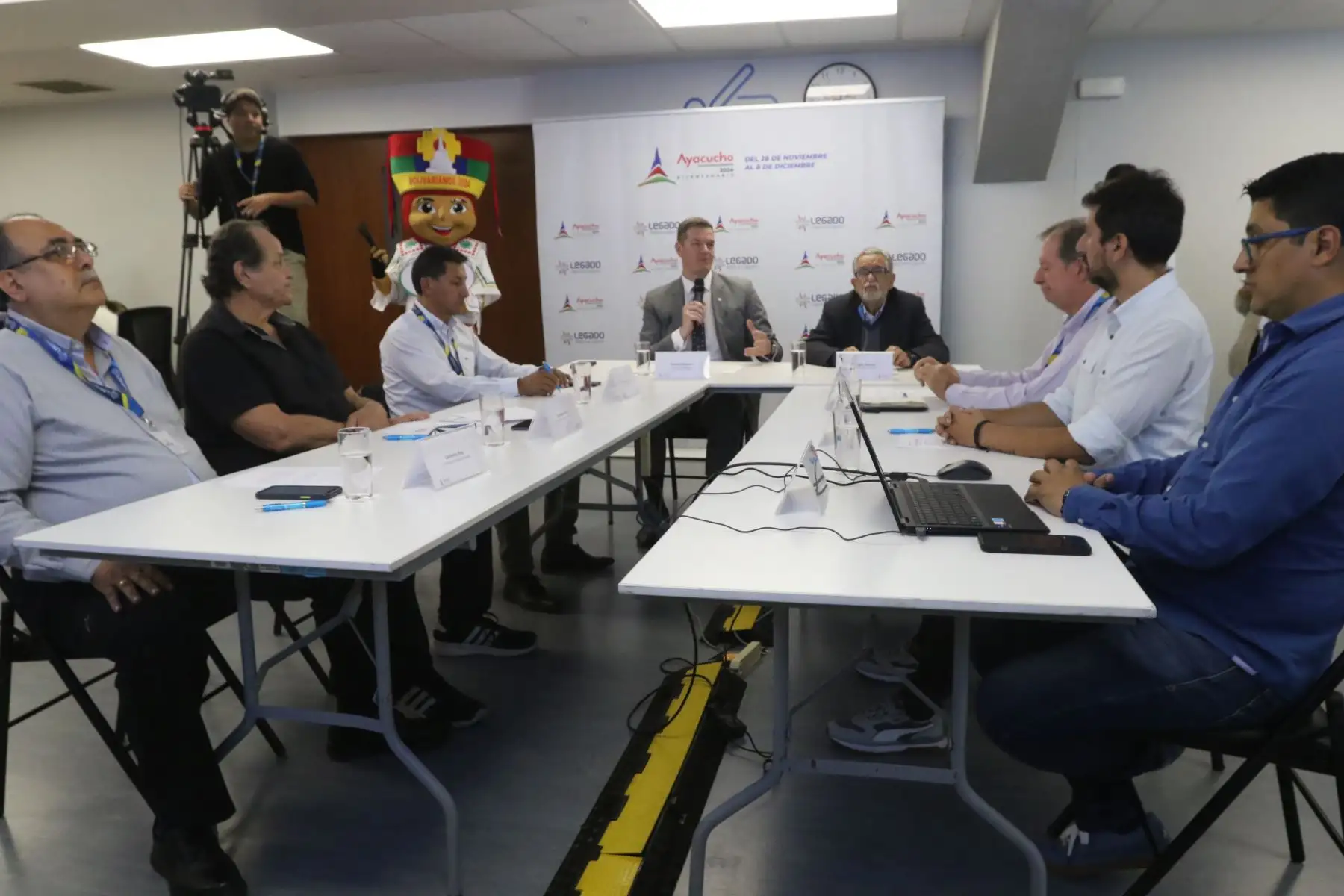 Proyecto Especial Legado presenta el Centro de Control y Operaciones de los juegos Bolivarianos del Bicentenario Ayacucho 2024, donde se podrá apreciar en tiempo real el avance de las diversas actividades para el desarrollo de esta competencia multideportiva, a realizarse del 28 de noviembre al 8 de diciembre.
FOTO:ANDINA/Hector Vinces