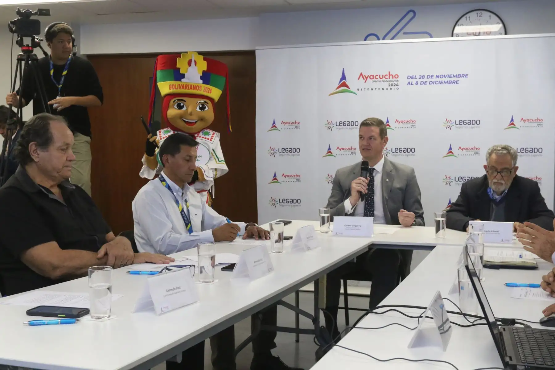 Proyecto Especial Legado presenta el Centro de Control y Operaciones de los juegos Bolivarianos del Bicentenario Ayacucho 2024, donde se podrá apreciar en tiempo real el avance de las diversas actividades para el desarrollo de esta competencia multideportiva, a realizarse del 28 de noviembre al 8 de diciembre.
FOTO:ANDINA/Hector Vinces