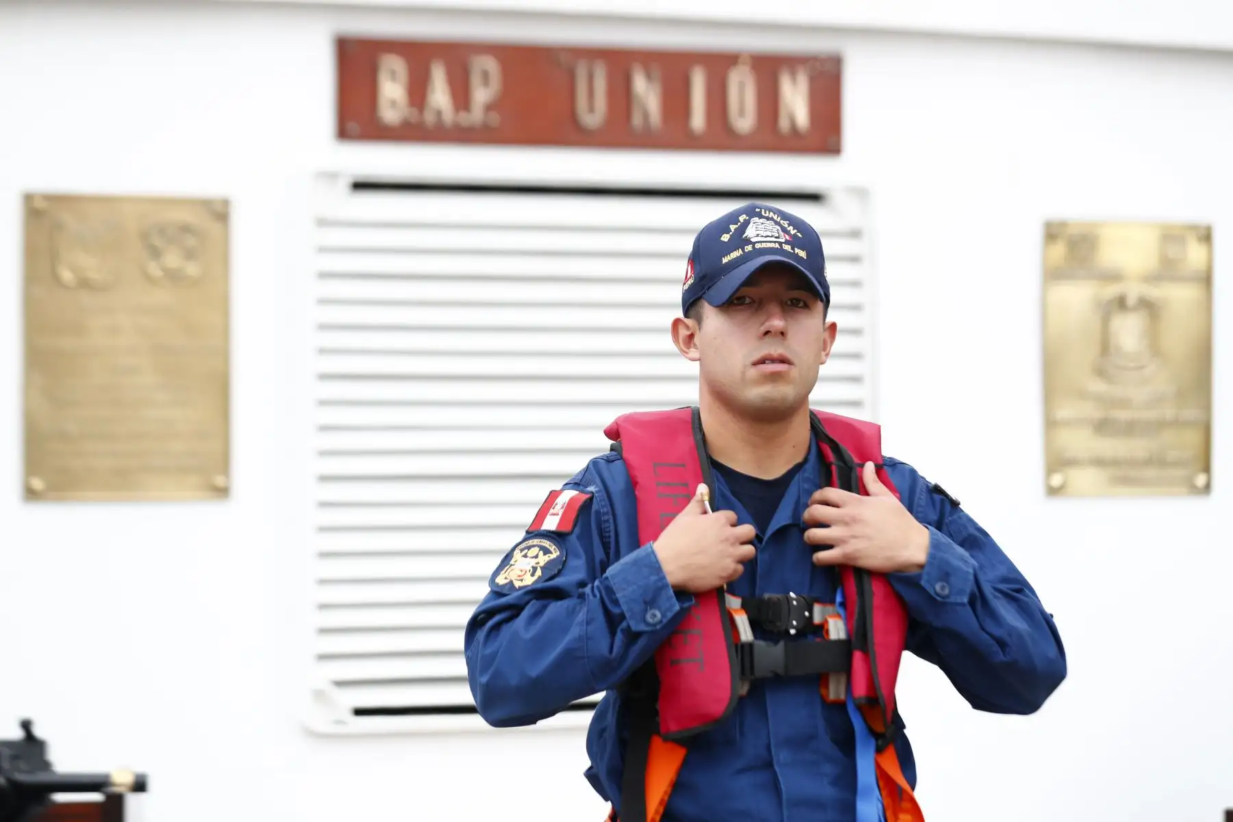 Esta es la tripulación del B.A.P. Unión, conformada por miembros de la Marina de Guerra del Perú, que regresó al Perú tras culminar exitosamente su viaje alrededor del mundo que duró 317, denominado "Circunnavegación 2023 - 2024". Foto: ANDINA/Daniel Bracamonte