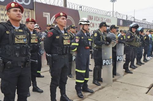 General PNP Enrique Felipe Monrroy, jefe de la región policial Lima, brindó detalles del despliegue policial con motivo del encuentro deportivo internacional por la Libertadores. Foto: PNP