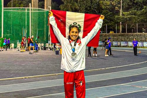 Anita Poma logró la medalla de plata en atletismo que se realizó en Brasil.