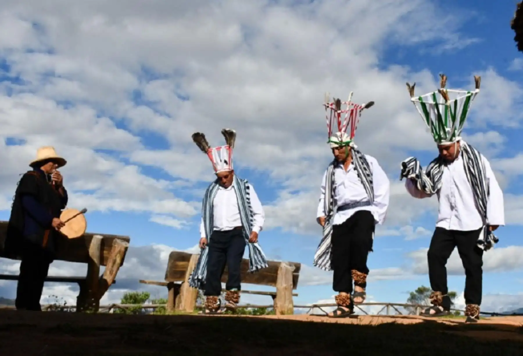 La XXVIII Semana Turística “Raymi Llaqta de los Chachapoya 2024” exhibirá la vasta, variada y genuina riqueza de las costumbres y tradiciones de los diversos pueblos de la región Amazonas, herederos de un legado ancestral que se mantiene siempre vivo, palpitante y que es sello de su identidad y motivo de orgullo regional y nacional. Fotos: Dircetur Amazonas.