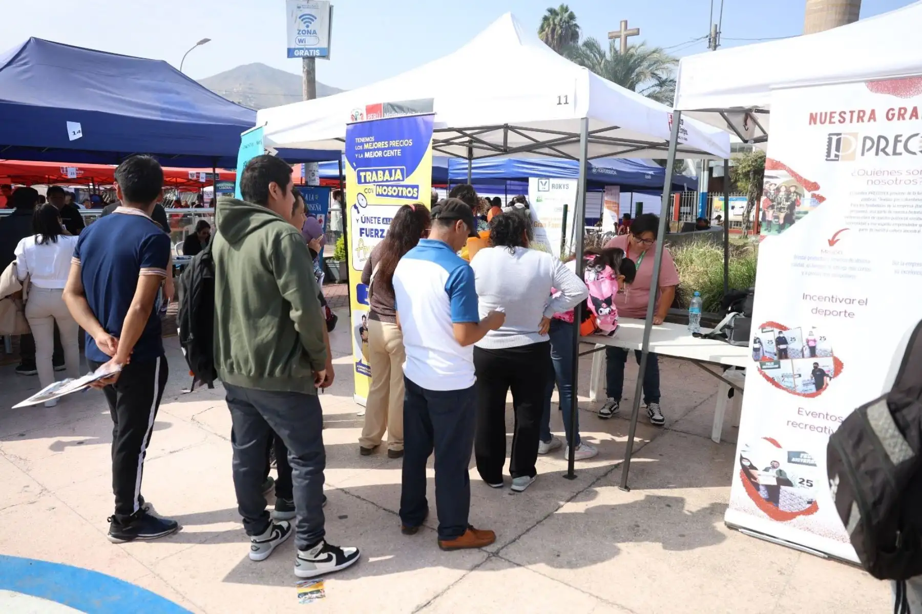Feria del Empleo y Emprendimiento en la Plaza Cívica de Independencia. Foto: ANDINA/Difusión