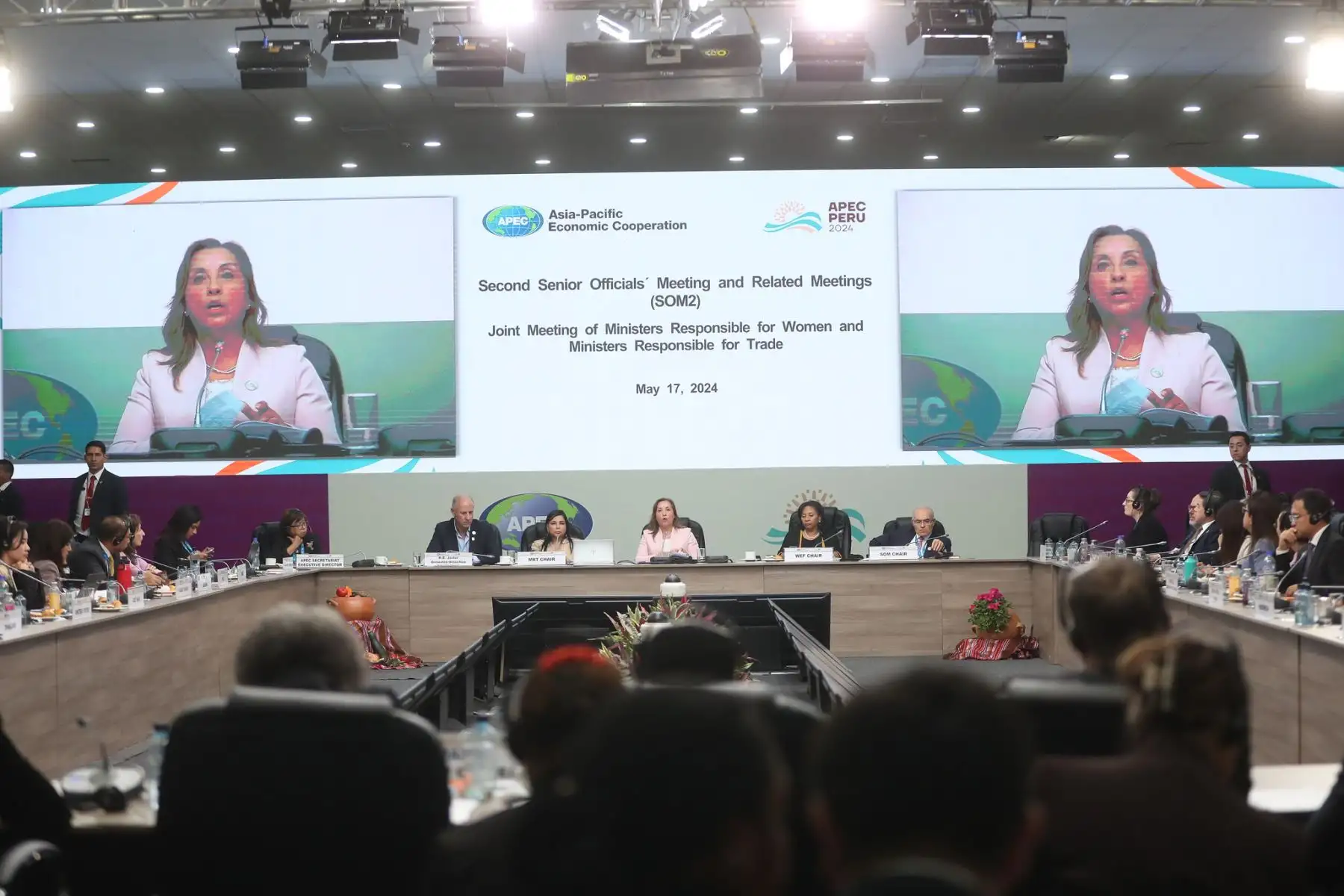 La presidenta Dina Boluarte participa en la reunión de ministras y ministros de los sectores mujer y comercio, integrantes de las 21 economías de APEC Asia Pacífico, realizada en Arequipa.
Foto: ANDINA/ Prensa Presidencia