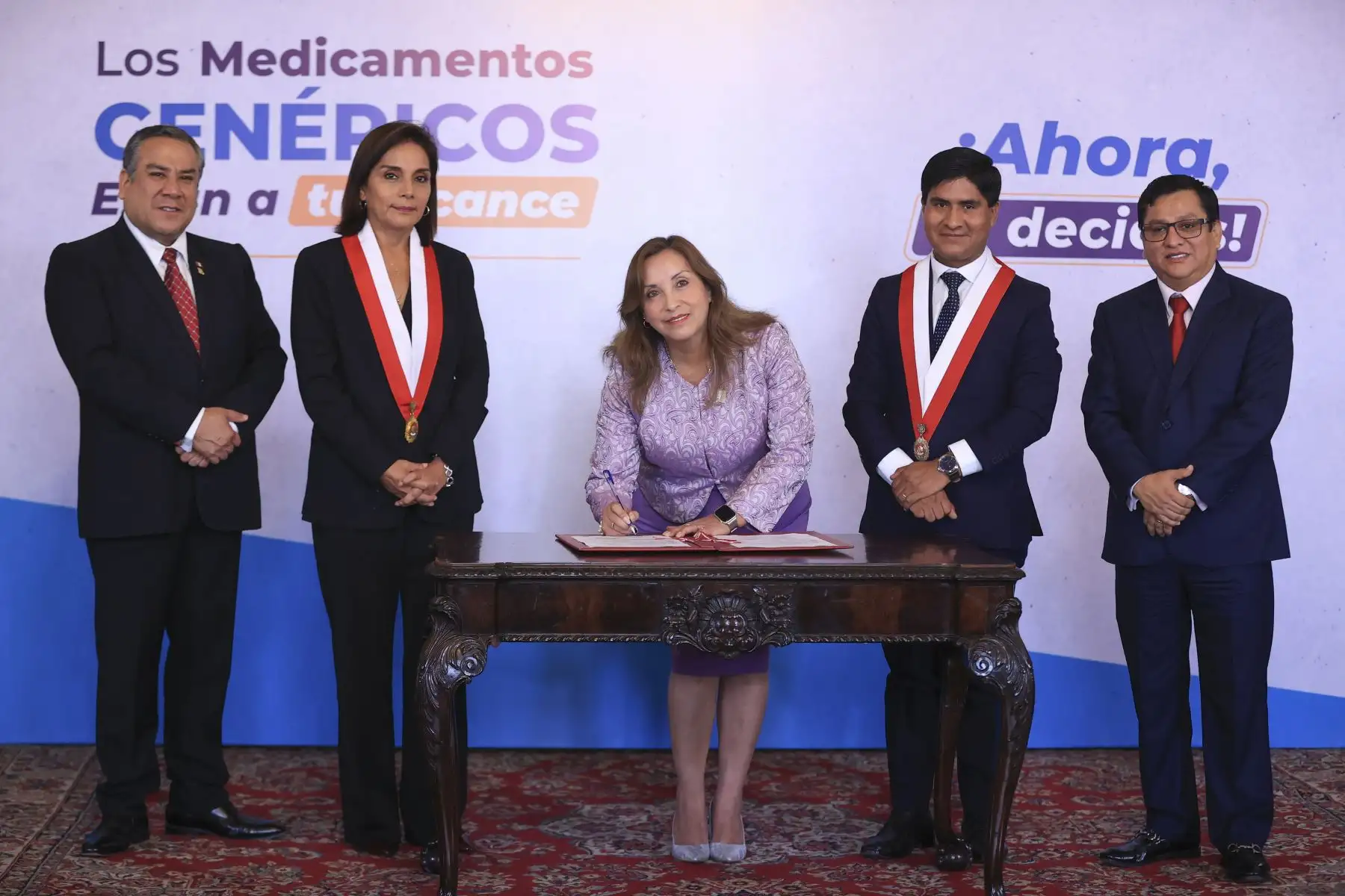 Promulgación de la ley que garantiza y promueve el acceso y uso de los medicamentos genéricos.
Foto: ANDINA/ Prensa Presidencia