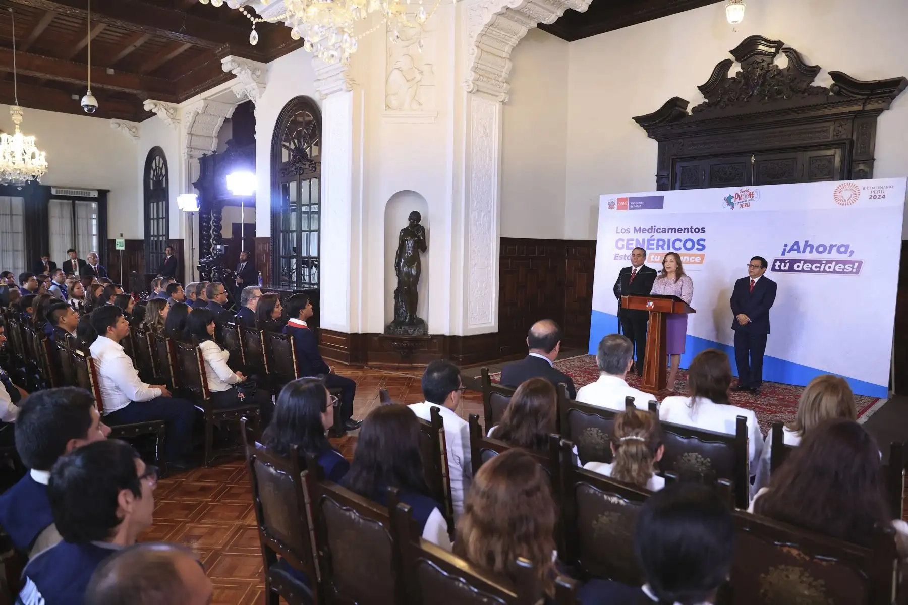 Promulgación de la ley que garantiza y promueve el acceso y uso de los medicamentos genéricos.
Foto: ANDINA/ Prensa Presidencia