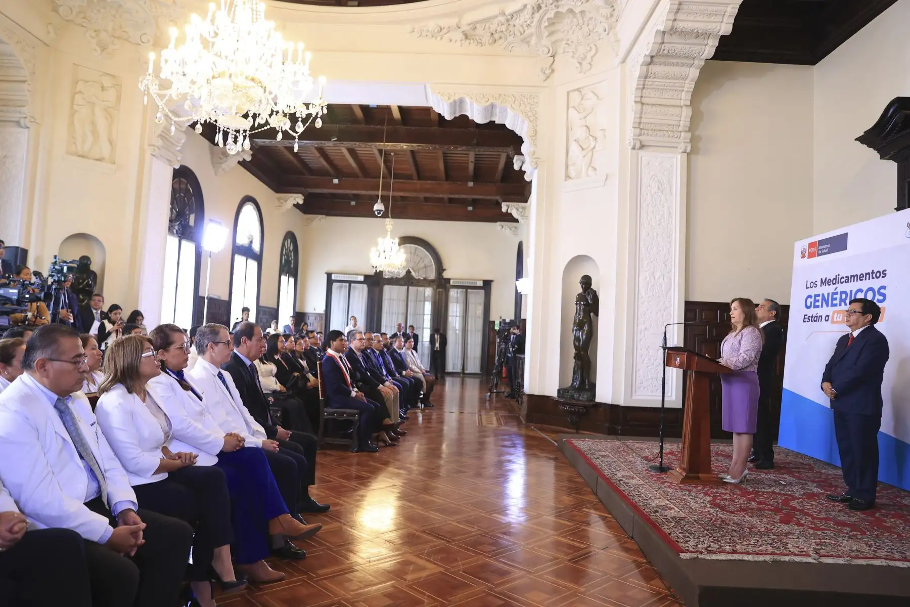 Promulgación de la ley que garantiza y promueve el acceso y uso de los medicamentos genéricos.
Foto: ANDINA/ Prensa Presidencia