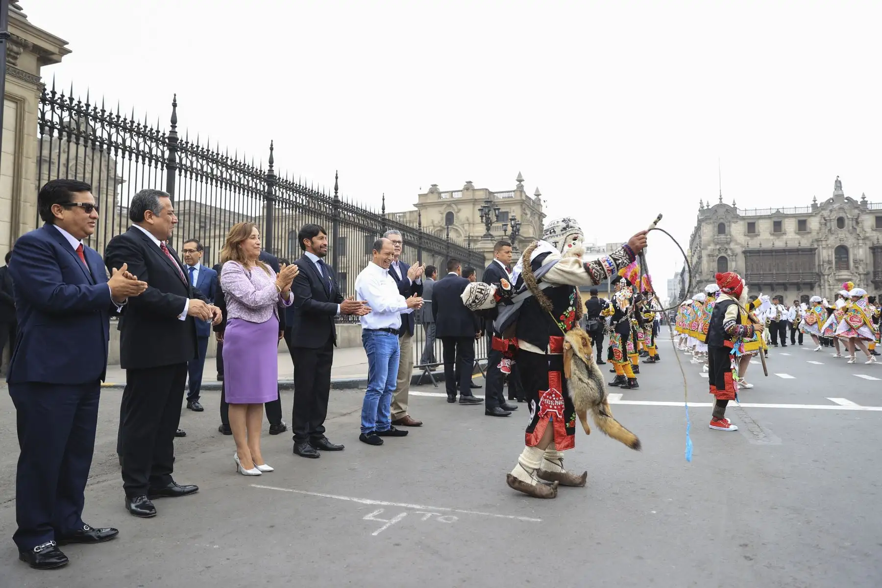 La presidenta Dina Boluarte participó del inicio de las actividades por los 200 años de la Batalla de Junín, que estuvo matizada con una comparsa folklórica integrada por los gloriosos Húsares de Junín. Foto:ANDINA/ Prensa Presidencia