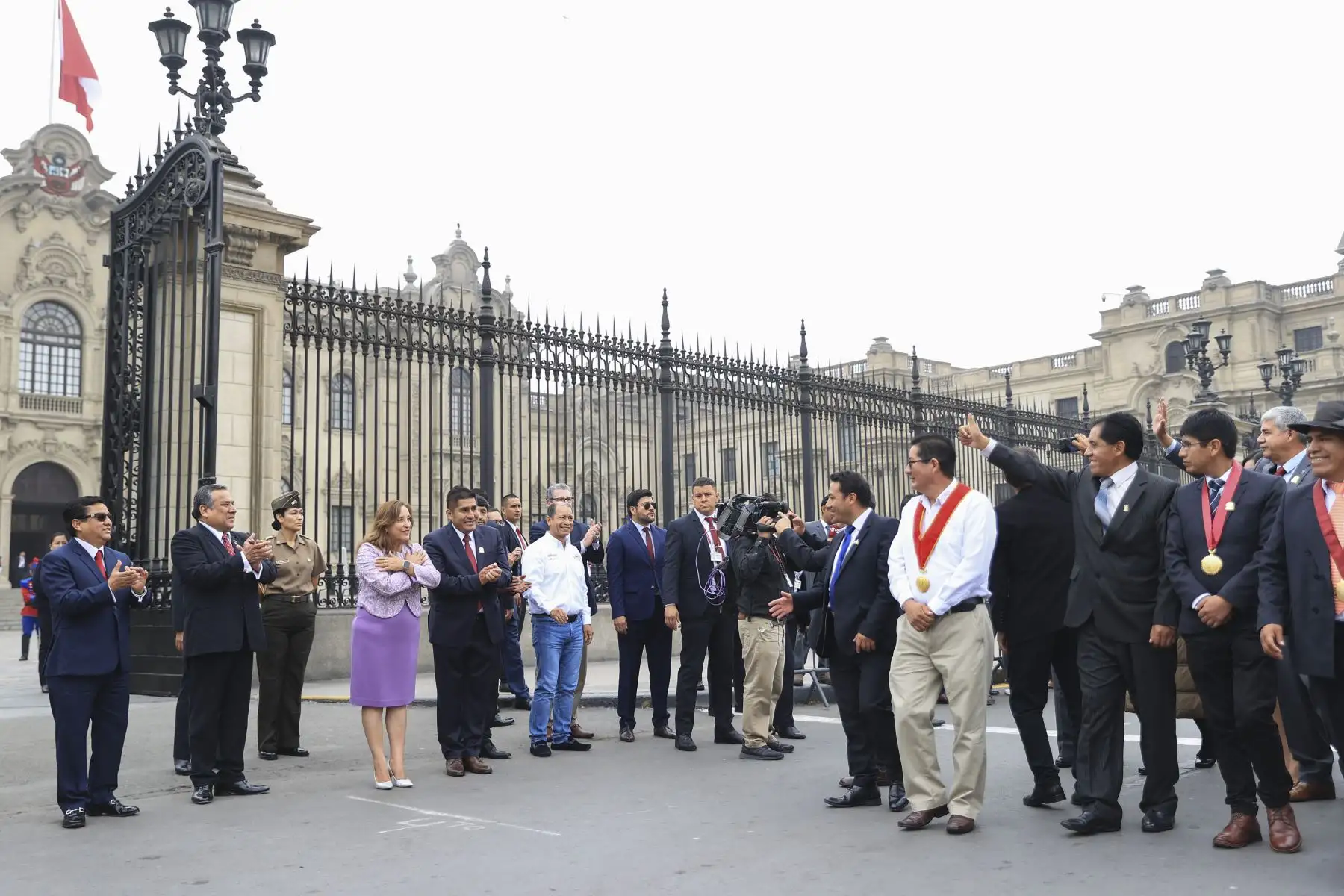 La presidenta Dina Boluarte participó del inicio de las actividades por los 200 años de la Batalla de Junín, que estuvo matizada con una comparsa folklórica integrada por los gloriosos Húsares de Junín. Foto:ANDINA/ Prensa Presidencia