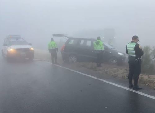 La densa neblina habría sido una de las causas de los accidentes de tránsito registrados ayer domingo 19 y hoy lunes 20 de mayo en la Variante de Pasamayo y que dejaron como saldo tres muertos y más de 20 heridos.